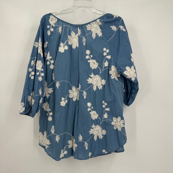 Cal Style Womens Pullover Top Size XL Blue Embroidered Floral Boho Hippie Flowy - Picture 2 of 8